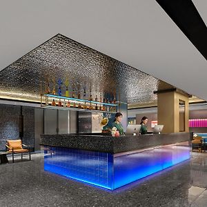 Lan Wan Hotel - Guangzhou Yongqing Walking Street&Shamian Island Scenic Spot Branch- Exit F Towards Shamian Island At Huangsha Metro Trf Stop Of Line 1&Line 6--Airport Pick-Up Service